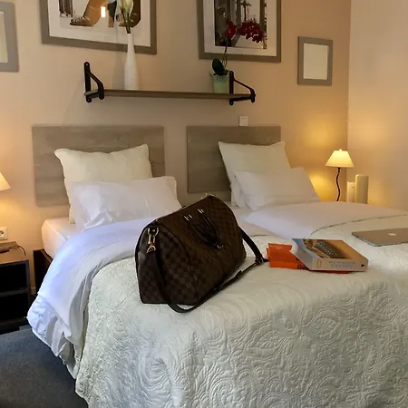 Clairefontaine 3* Paris