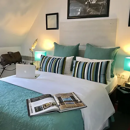 Hotel Clairefontaine Parigi